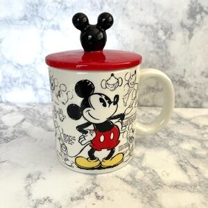 Disney Mickey Mouse mug with lid